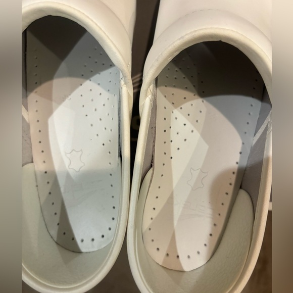 Dansko clogs - Picture 8 of 13